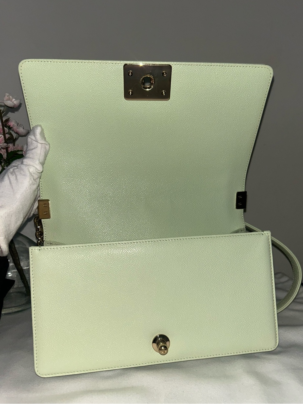 🩷TRADE🩷CHANEL Medium Boy Flap Bag Quilted Caviar Leather Light Green - Picture 11 of 16